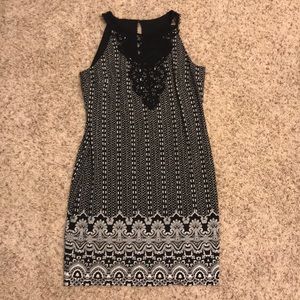 WHBM crochet neck printed shift dress
